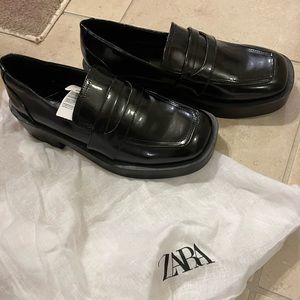 NWT Zara loafers 7.5